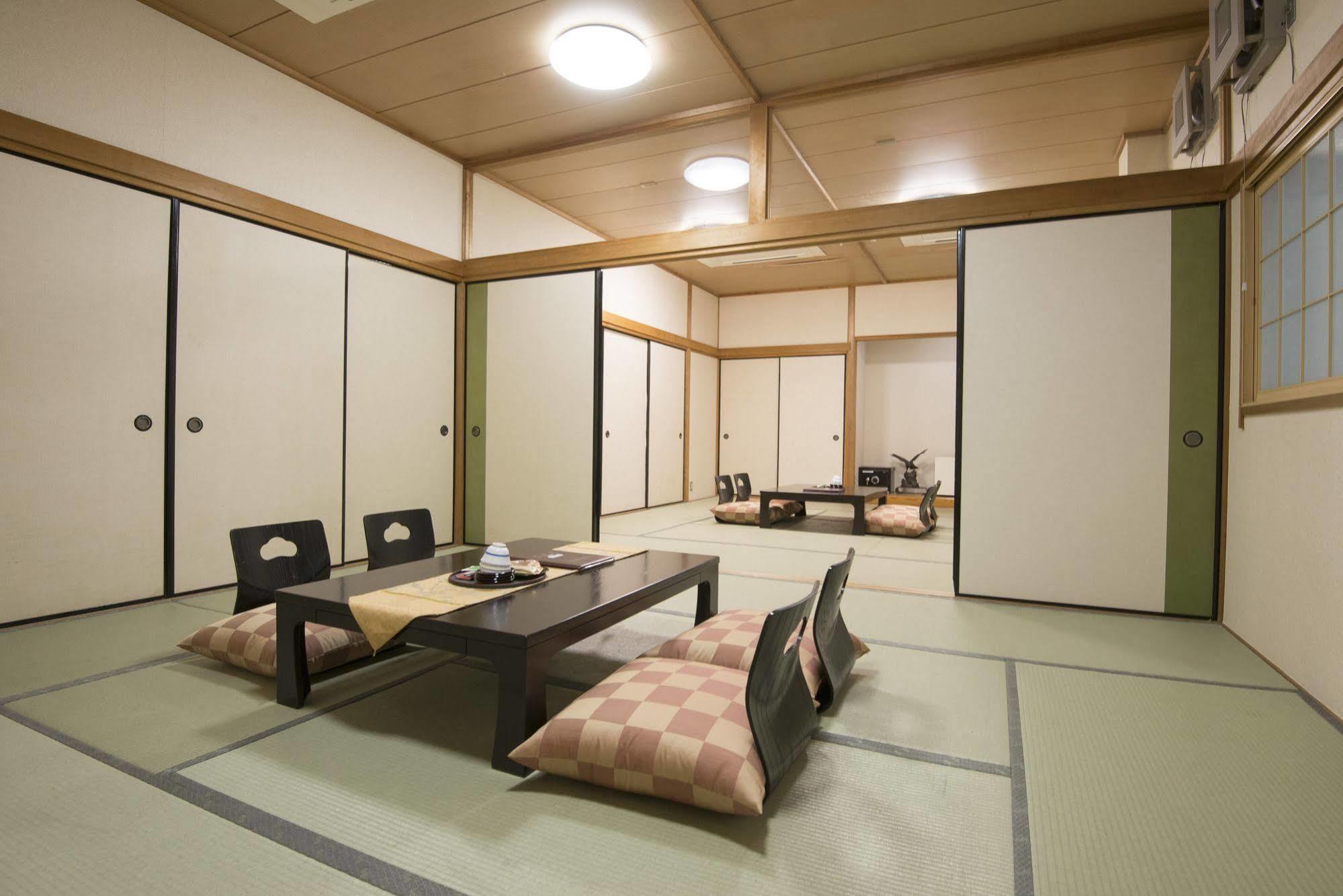 Tenpyo Ryokan Nara Esterno foto