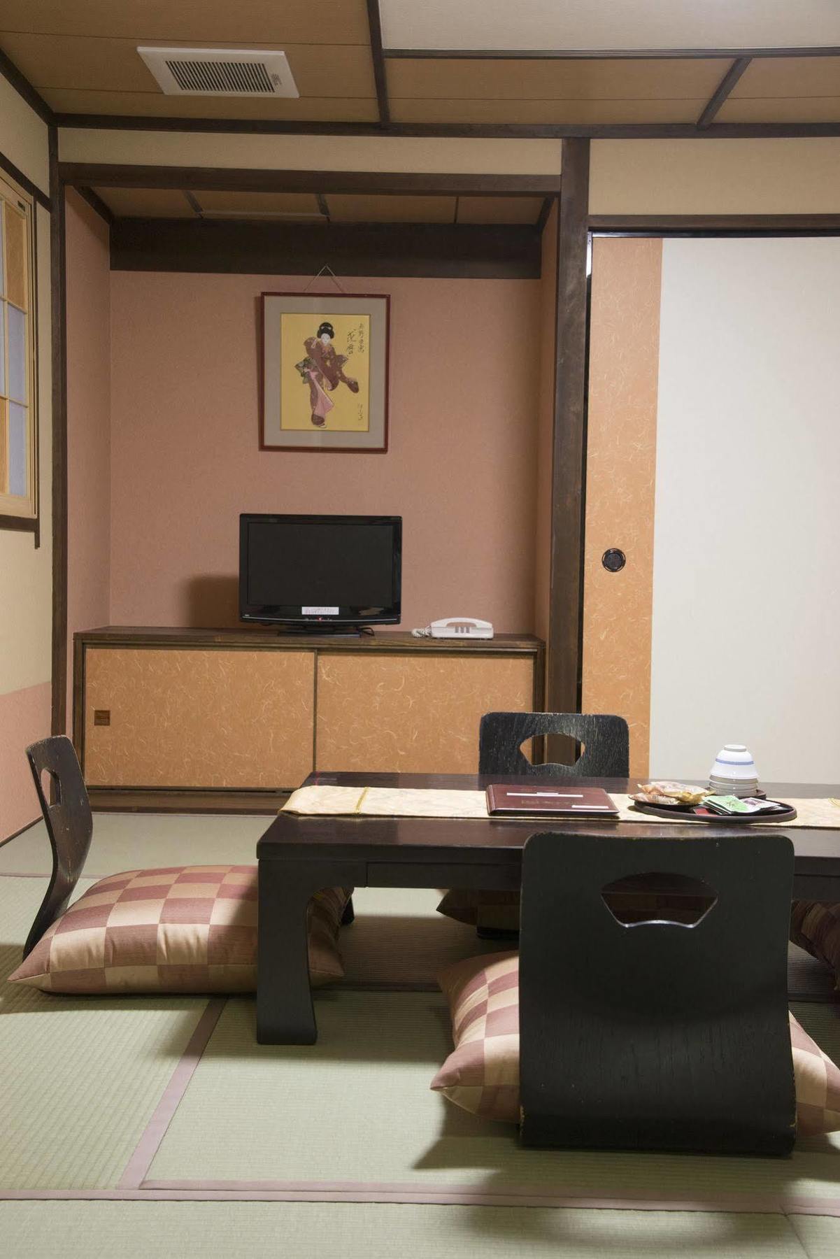 Tenpyo Ryokan Nara Esterno foto